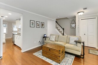 1581 Poplar Grove Dr in Reston, VA - Building Photo - Building Photo
