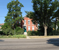 400 S Walnut St Apartamentos