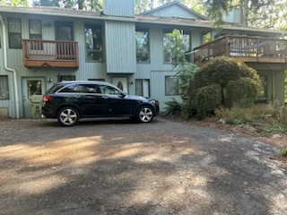 9725 NW Leahy Rd, Unit Lower in Portland, OR - Building Photo - Building Photo