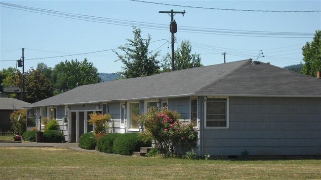 951-969 NW Circle Blvd in Corvallis, OR - Building Photo - Building Photo