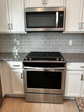 2129 Dennis Ln in Santa Rosa, CA - Building Photo - Building Photo