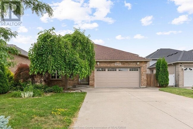 property at 1544 Imperial Crescent