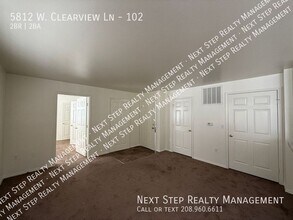 5812 W Clearview Ln in Boise, ID - Building Photo - Building Photo