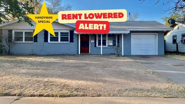 property at 2912 E Baylor St