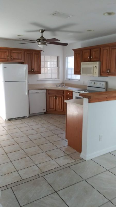 1370 19th Ave SW in Vero Beach, FL - Building Photo - Building Photo