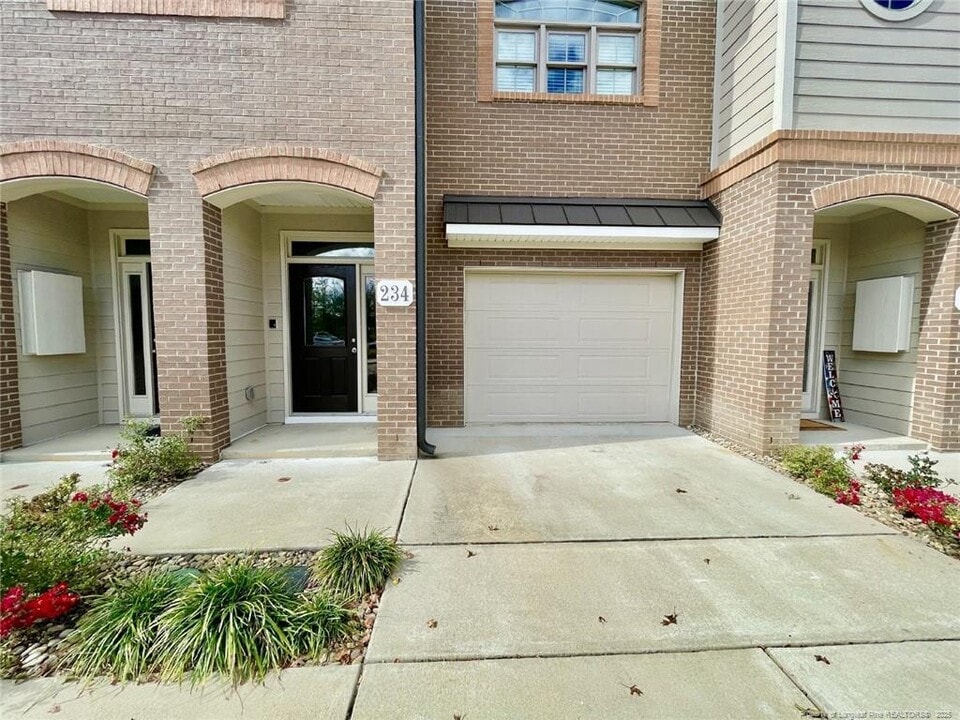 234 Hugh Shelton Loop in Fayetteville, NC - Building Photo
