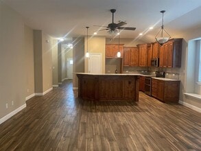 103 S Kanaio Dr in Bastrop, TX - Building Photo - Building Photo