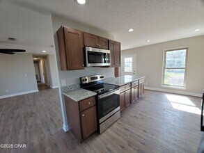 211 Sukoshi Dr in Panama City, FL - Building Photo - Building Photo