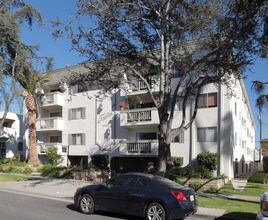 Toulon in Santa Monica, CA - Foto de edificio - Building Photo