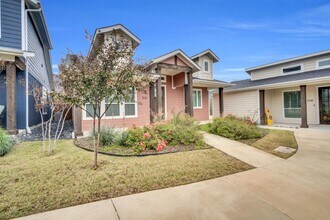 500 Woodside Trl in Waxahachie, TX - Building Photo - Building Photo