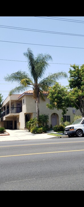 1841 N Hollywood Way in Burbank, CA - Building Photo