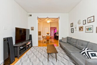 3841 N Bernard St in Chicago, IL - Building Photo - Building Photo