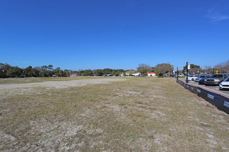 Gateway in Dunedin, FL - Foto de edificio - Building Photo