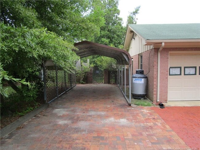 615 Galloway Dr in Fayetteville, NC - Building Photo - Building Photo