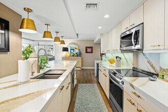 3250 S Ocean Blvd in Palm Beach, FL - Building Photo - Building Photo