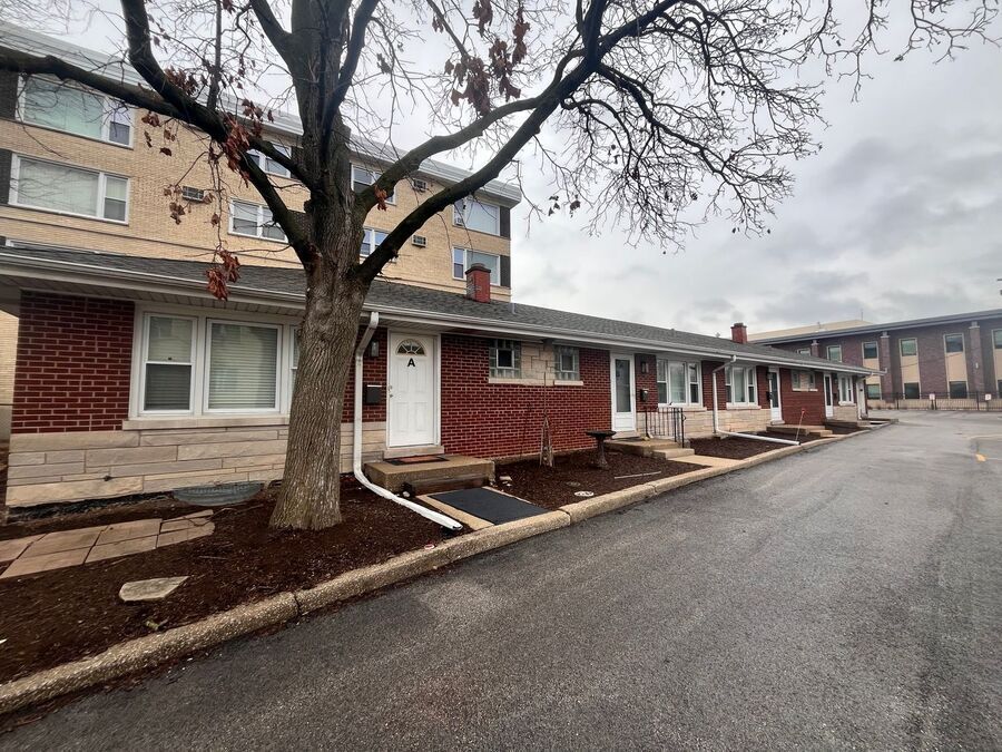 5109 Washington St in Downers Grove, IL - Building Photo