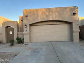 18811 N 44th Pl in Phoenix, AZ - Building Photo