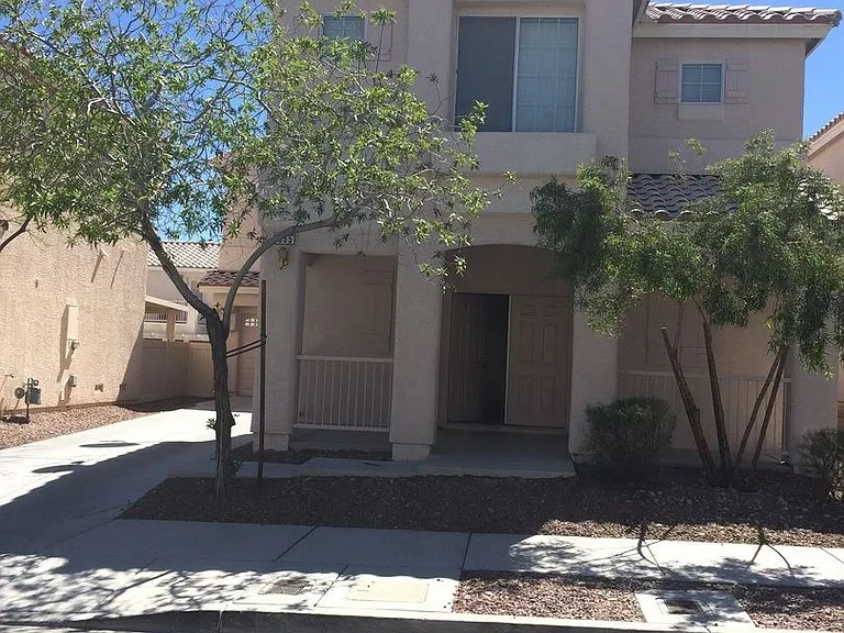 8955 Mossy Hollow Ave in Las Vegas, NV - Building Photo