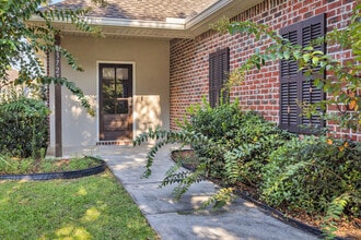 13727 Fox Hill Dr in Gulfport, MS - Building Photo - Building Photo