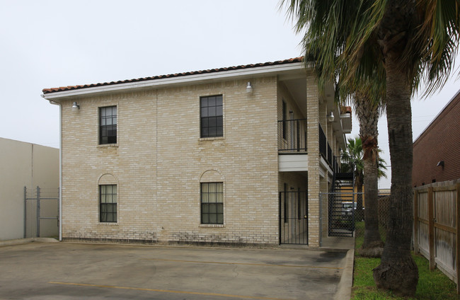 516 S 15th St in McAllen, TX - Foto de edificio - Building Photo