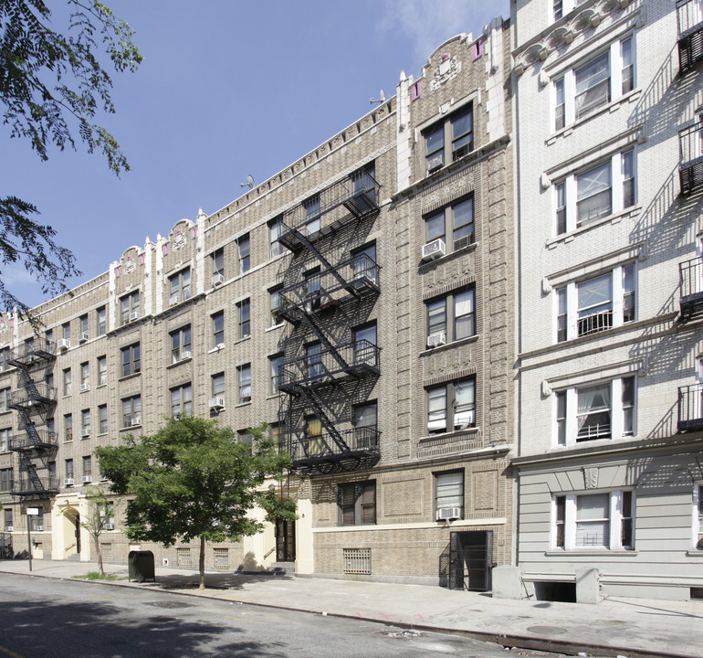 370 Wadsworth Ter in New York, NY - Building Photo