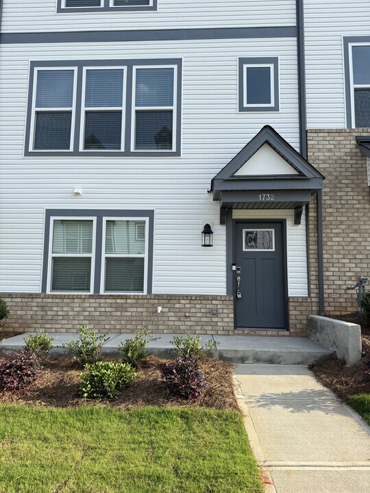 1732 Blanche St in Charlotte, NC - Building Photo