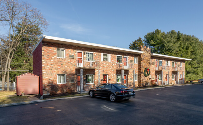 1420 S Crain Hwy in Glen Burnie, MD - Building Photo - Building Photo