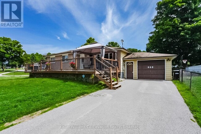 property at 660 Harvey Ave