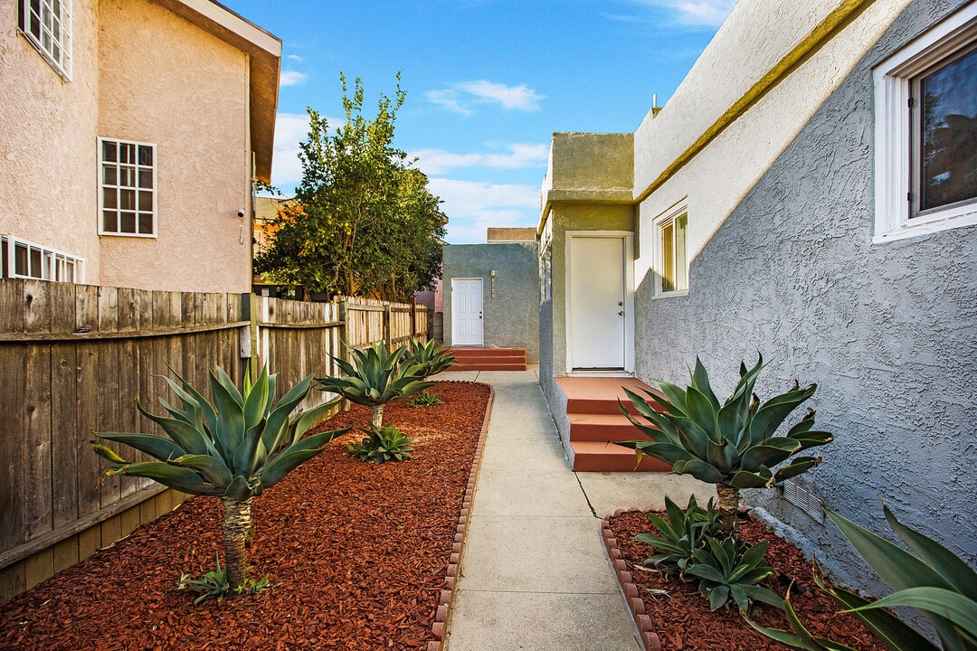 1941 Olive Ave, Unit 1941 in Long Beach, CA - Foto de edificio