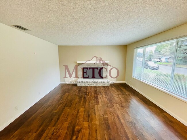 3712 Honolulu Ave in Eugene, OR - Building Photo - Building Photo