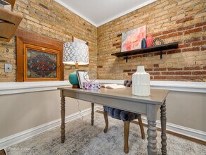 1748 W Granville Ave-Unit -G in Chicago, IL - Building Photo - Building Photo