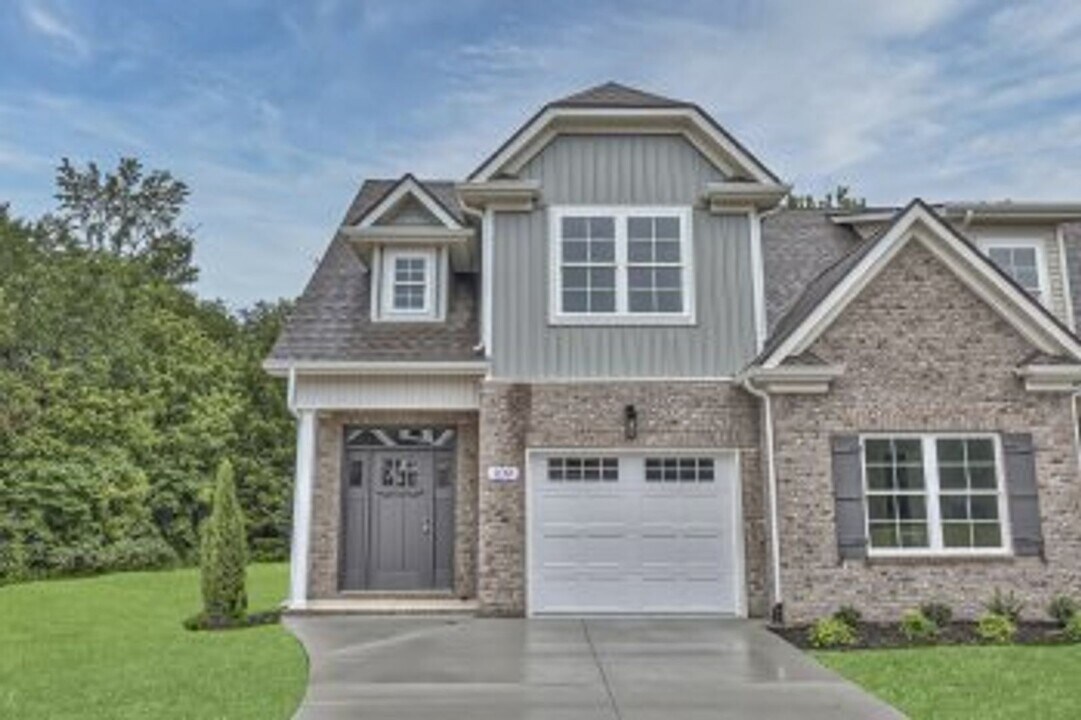 171 Creek Wood Rd in Manchester, TN - Building Photo