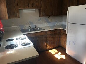 802 E Canby St in Laramie, WY - Building Photo - Building Photo