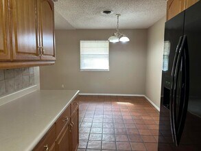 1206 Pembrook Dr in Waco, TX - Building Photo - Building Photo