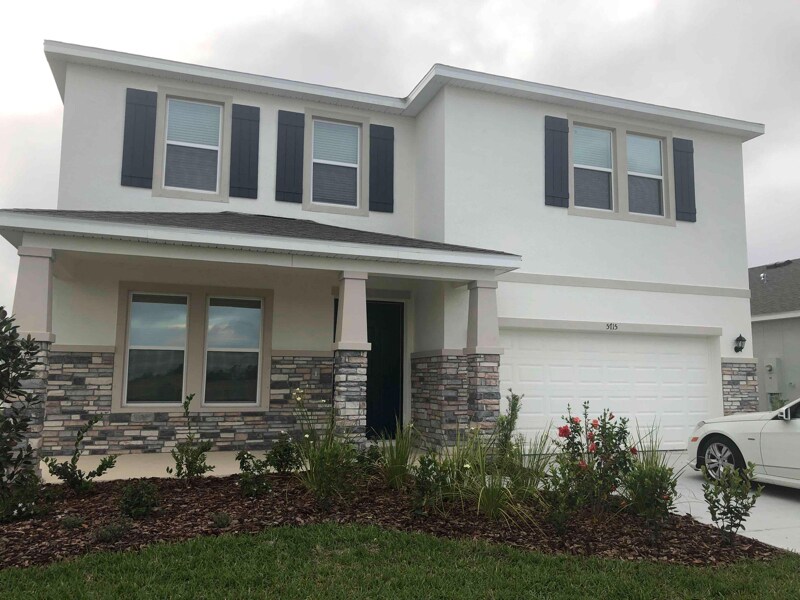5715 Silver Feather Way in Palmetto, FL - Building Photo