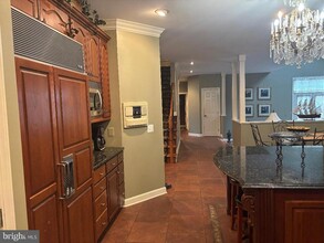 1066 Northfalls Ct in Great Falls, VA - Building Photo - Building Photo