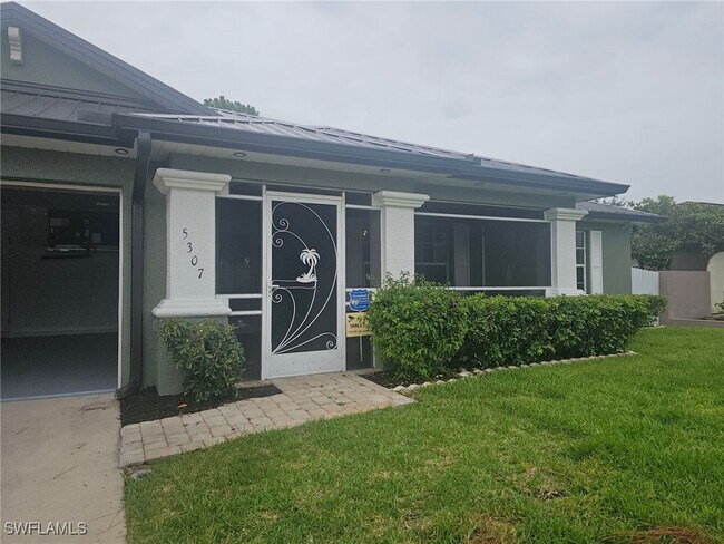 5307 3rd St W in Lehigh Acres, FL - Building Photo - Building Photo