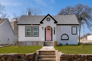 1903 Harlandale Ave in Dallas, TX - Building Photo