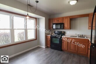 1421-1423 Fieldstone Dr in Fort Wayne, IN - Building Photo - Building Photo