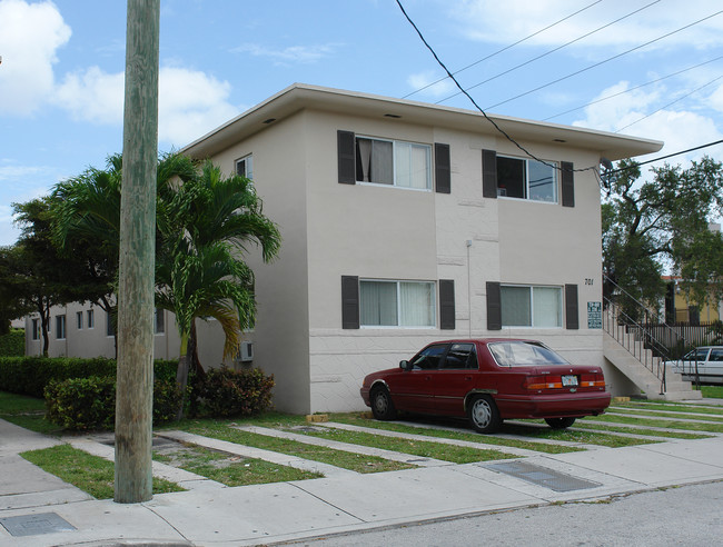 701 SW 5th St in Miami, FL - Building Photo - Building Photo