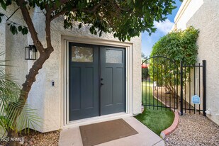 9690 N 105th St in Scottsdale, AZ - Building Photo