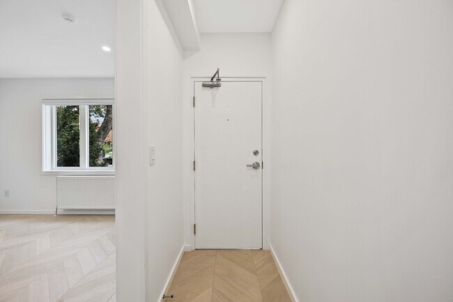 1340 Avenue Rd in Toronto, ON - Building Photo - Building Photo