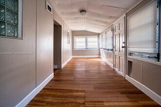 3438 SW 2nd St in Miami, FL - Building Photo - Building Photo