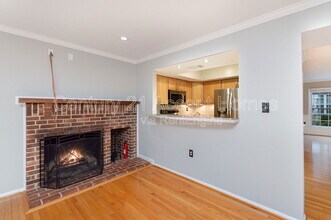 2514 S Arlington Mill Dr in Arlington, VA - Building Photo - Building Photo