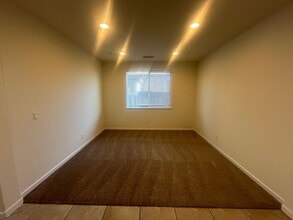 5405 Mill Water Cir in Rancho Cordova, CA - Building Photo - Building Photo