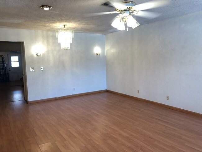 3909 Loni St in West Palm Beach, FL - Building Photo - Building Photo