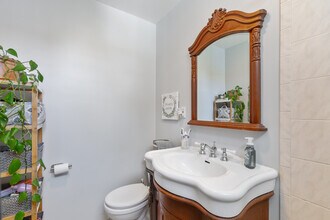 38 Priesing St, Unit 2 in Boston, MA - Building Photo - Building Photo