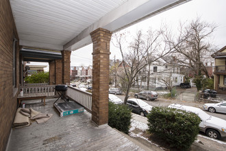 2366 Stratford Ave in Cincinnati, OH - Building Photo - Building Photo