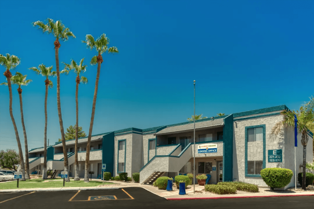 Gilbert Square Apartments in Mesa, AZ - Building Photo