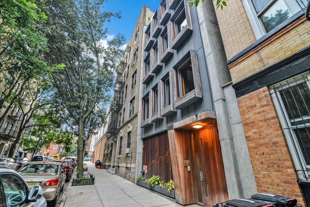 253 Pacific St in Brooklyn, NY - Foto de edificio